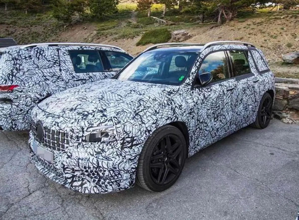 Mercedes sbanca il segmento C-SUV con i nuovi AMG GLB 35 e 45 4Matic ibridi (4)