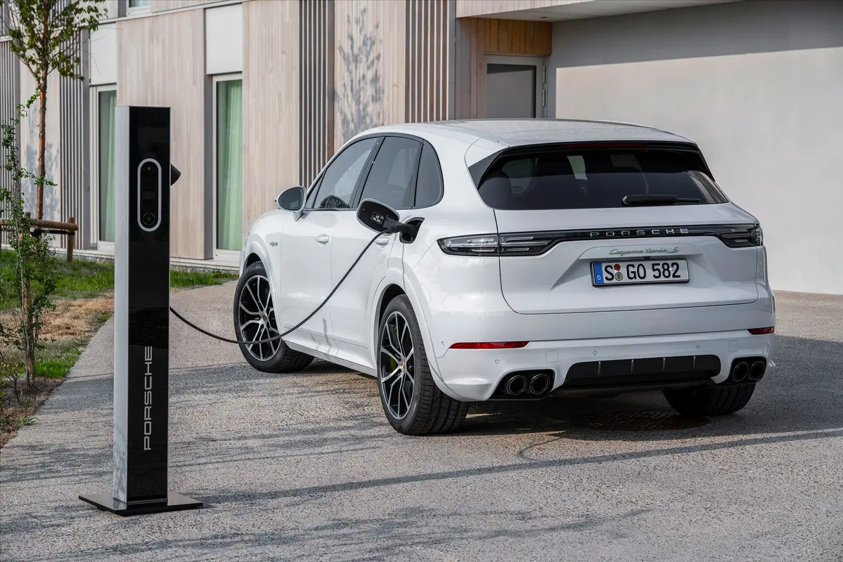 Porsche Cayenne plug-in Hybrid: e-Hybrid e Turbo S e-Hybrid, anche per la Coupé (4)