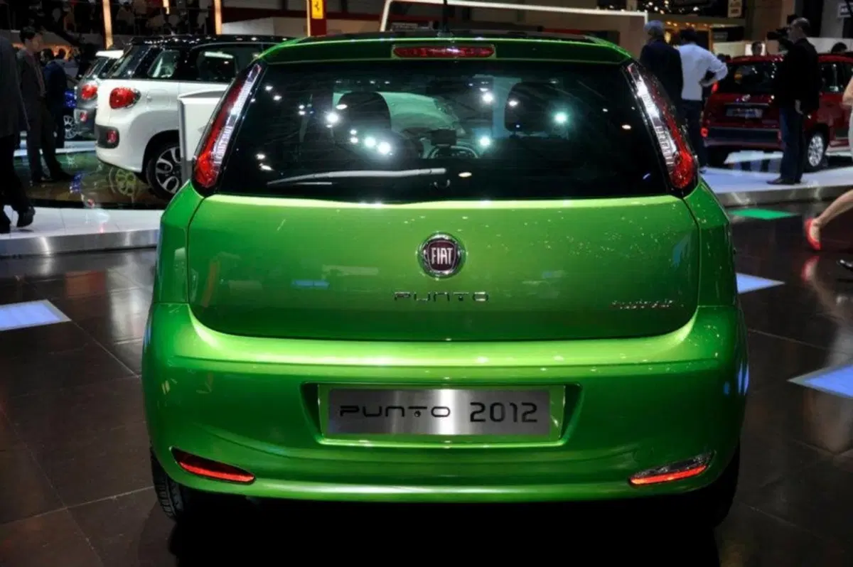 Fiat Punto 0.9 TwinAir Turbo S&S 5 porte Street (6)