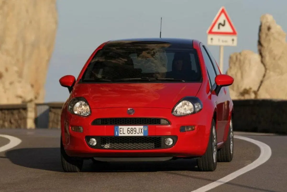 Fiat Punto 0.9 TwinAir Turbo S&S 5 porte Street (4)