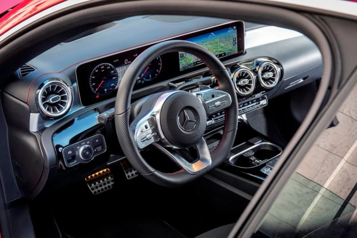 Mercedes-Benz CLA 220 Automatic 4Matic Business (45)