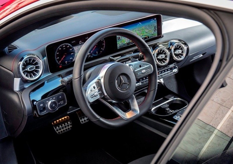 Mercedes-Benz CLA (2019-->>) (45)