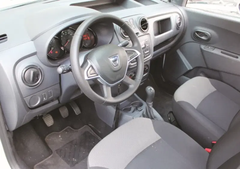 Dacia Dokker Pick-up (2017-21) (14)