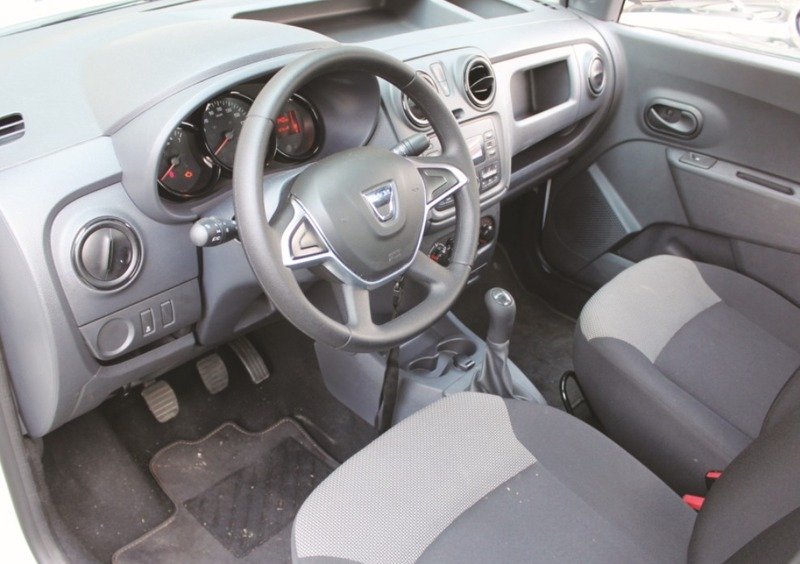 Dacia Dokker Pick-up (2017-21) (14)