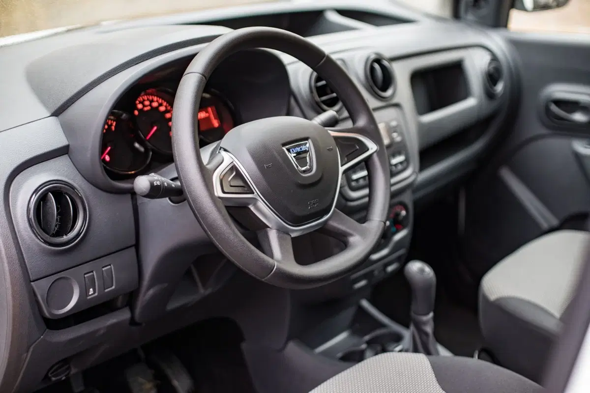 Dacia Dokker Pick-up (2017-21) (12)