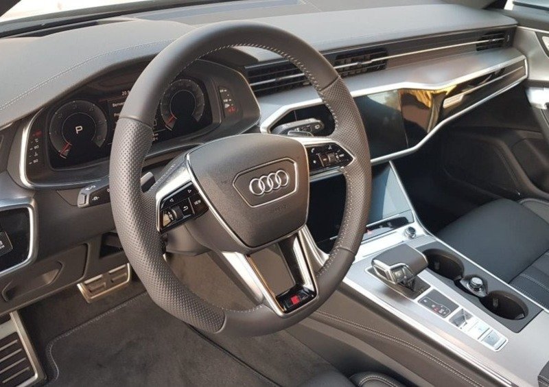 Audi A6 Avant (2018-->>) (16)
