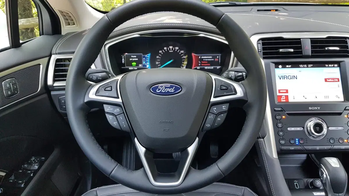 Ford Mondeo Hybrid: la full optional che soddisfa e non esagera (3)