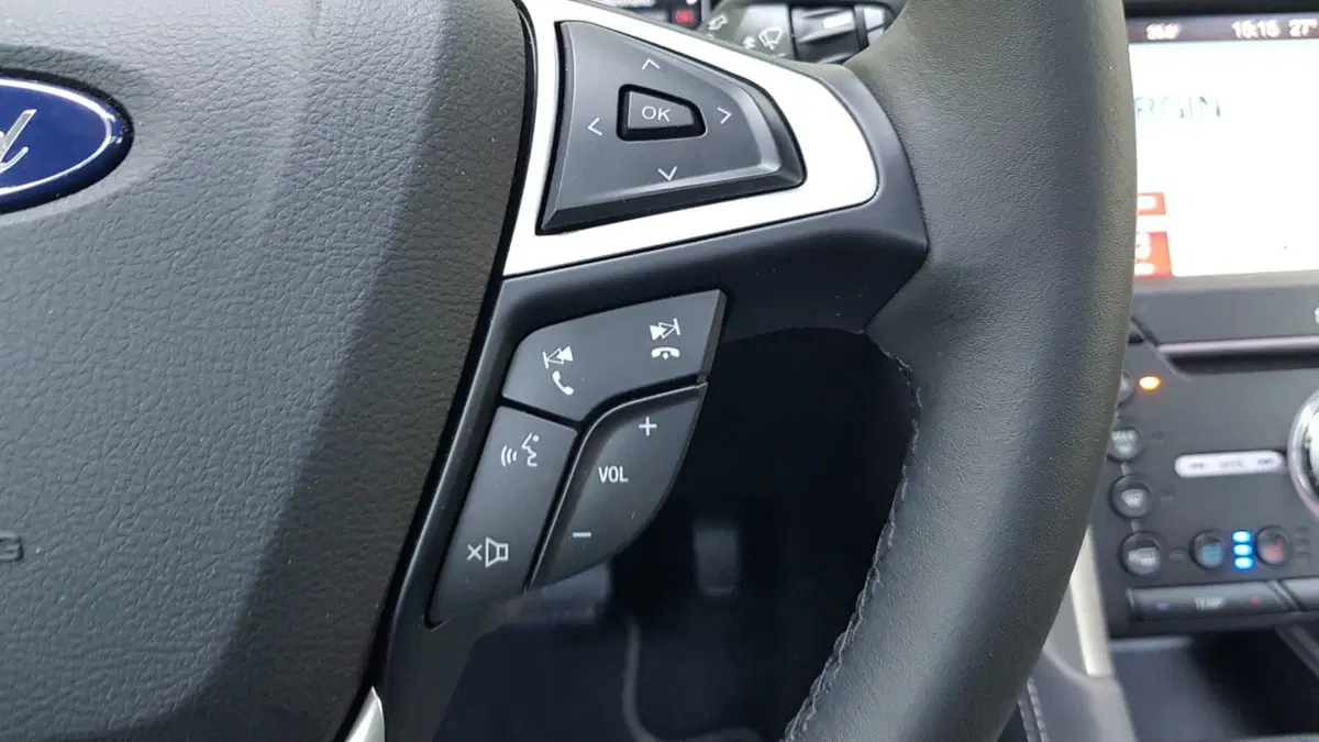 Ford Mondeo Hybrid: la full optional che soddisfa e non esagera (9)