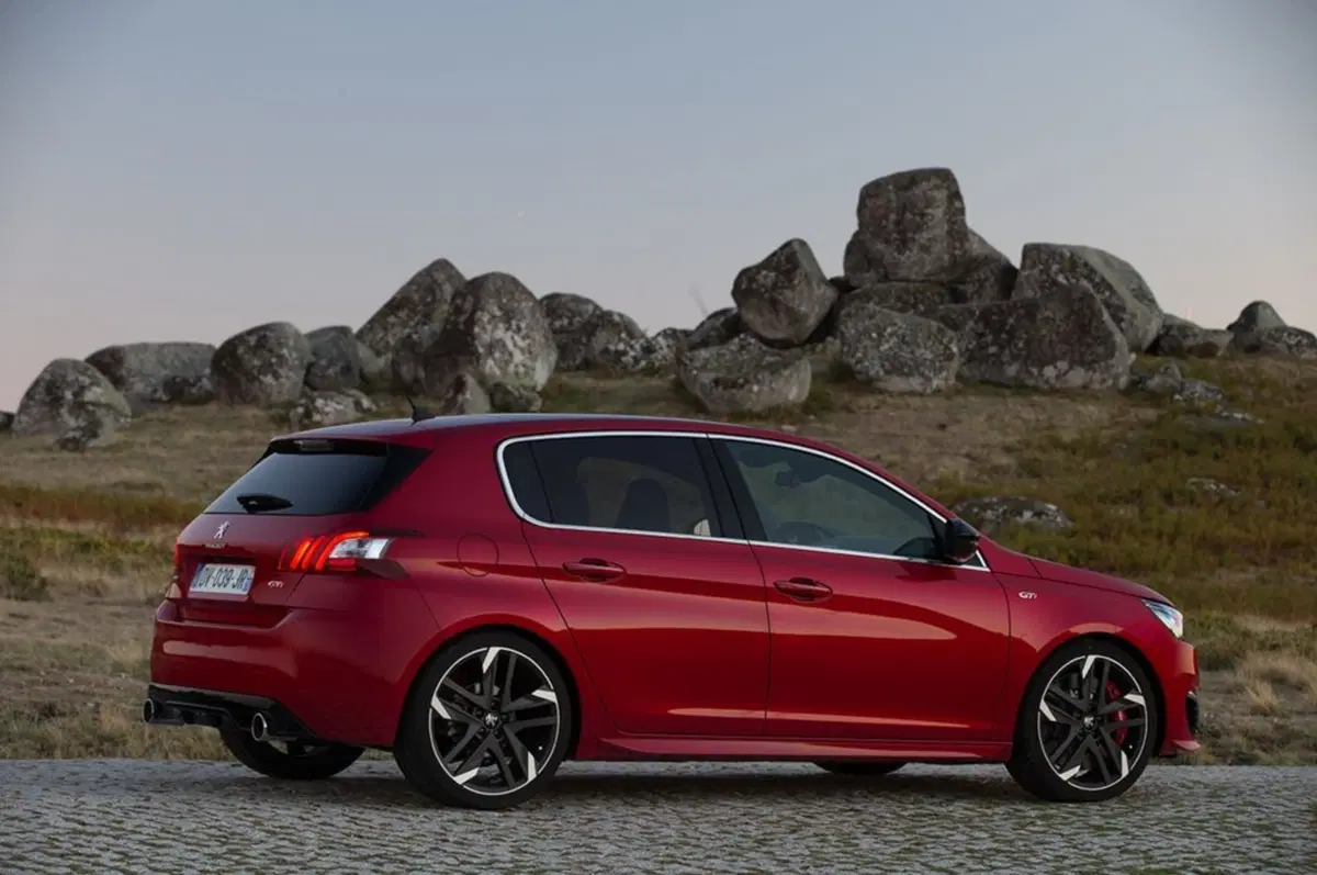 Peugeot 308 BlueHDi 130 S&S GT Line (31)