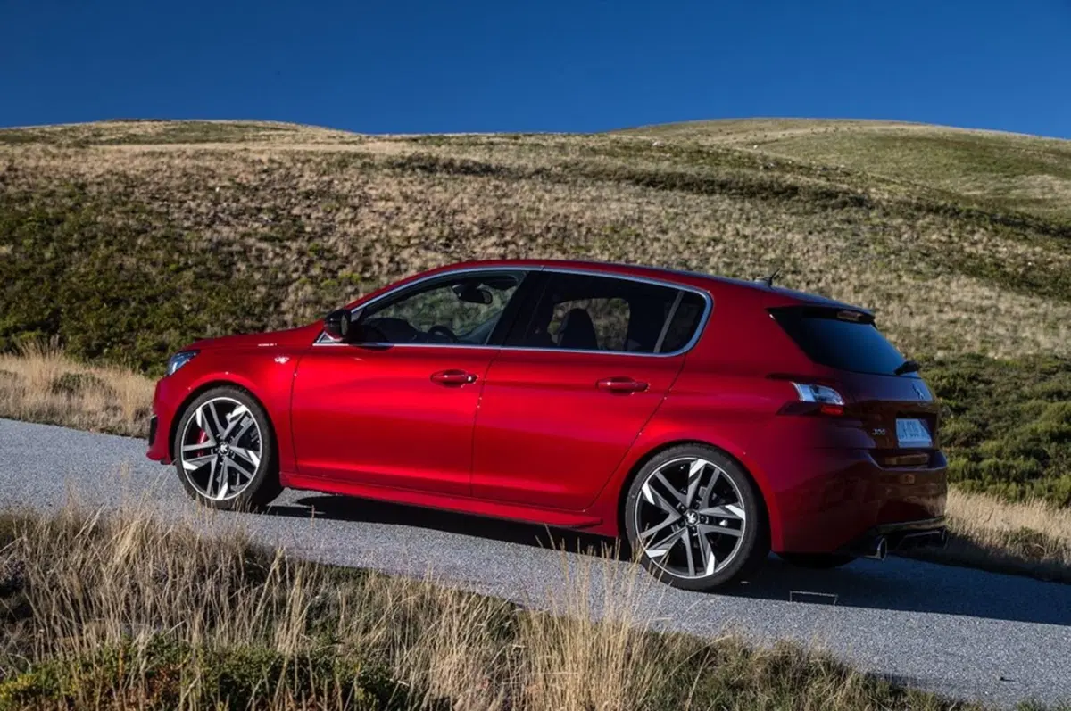 Peugeot 308 BlueHDi 130 S&S GT Line (33)