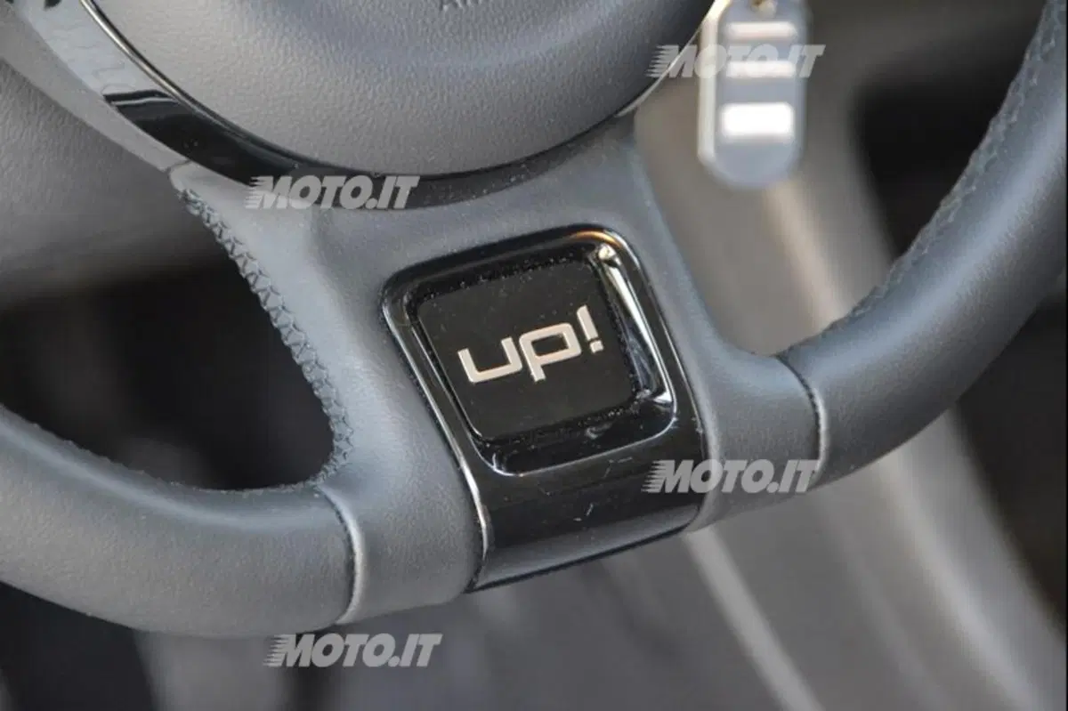Volkswagen up! (2011-23) (40)