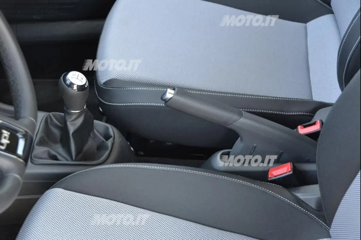 Volkswagen up! (2011-23) (41)