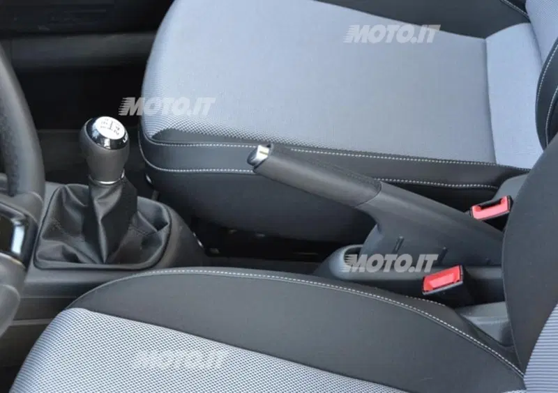 Volkswagen up! (2011-23) (41)