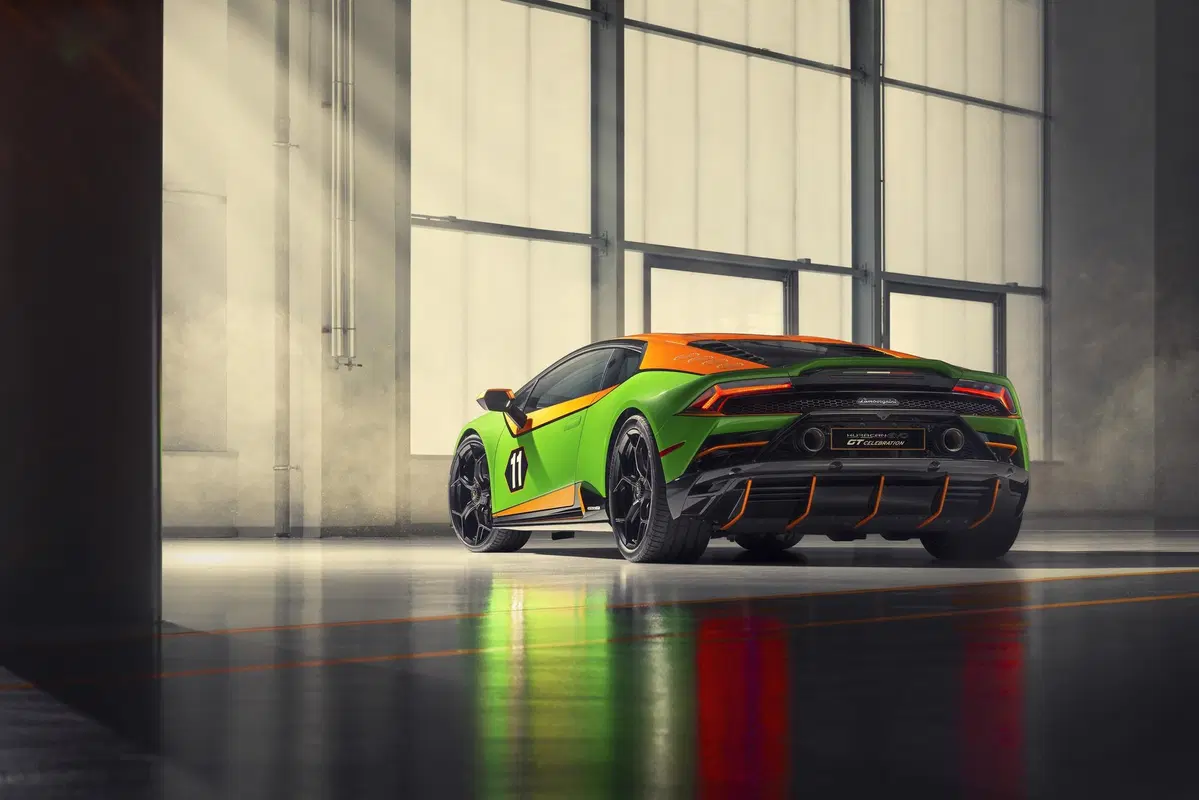 Lamborghini Huracan EVO GT Celebration presentata alla Monterey Car Week (2)