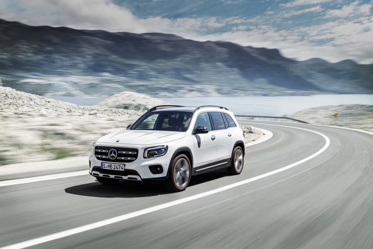Mercedes GLB 2020: quanto costa in Germania (da 37.746 euro) (6)