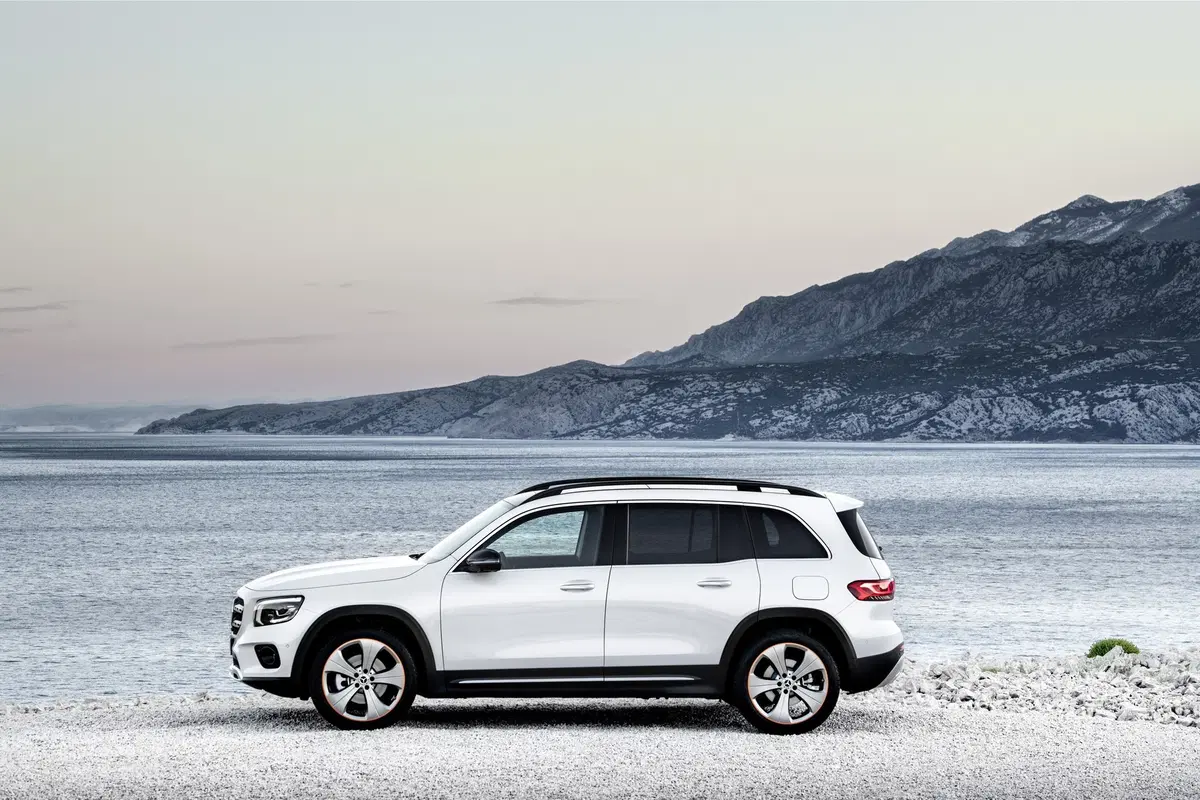 Mercedes GLB 2020: quanto costa in Germania (da 37.746 euro) (5)