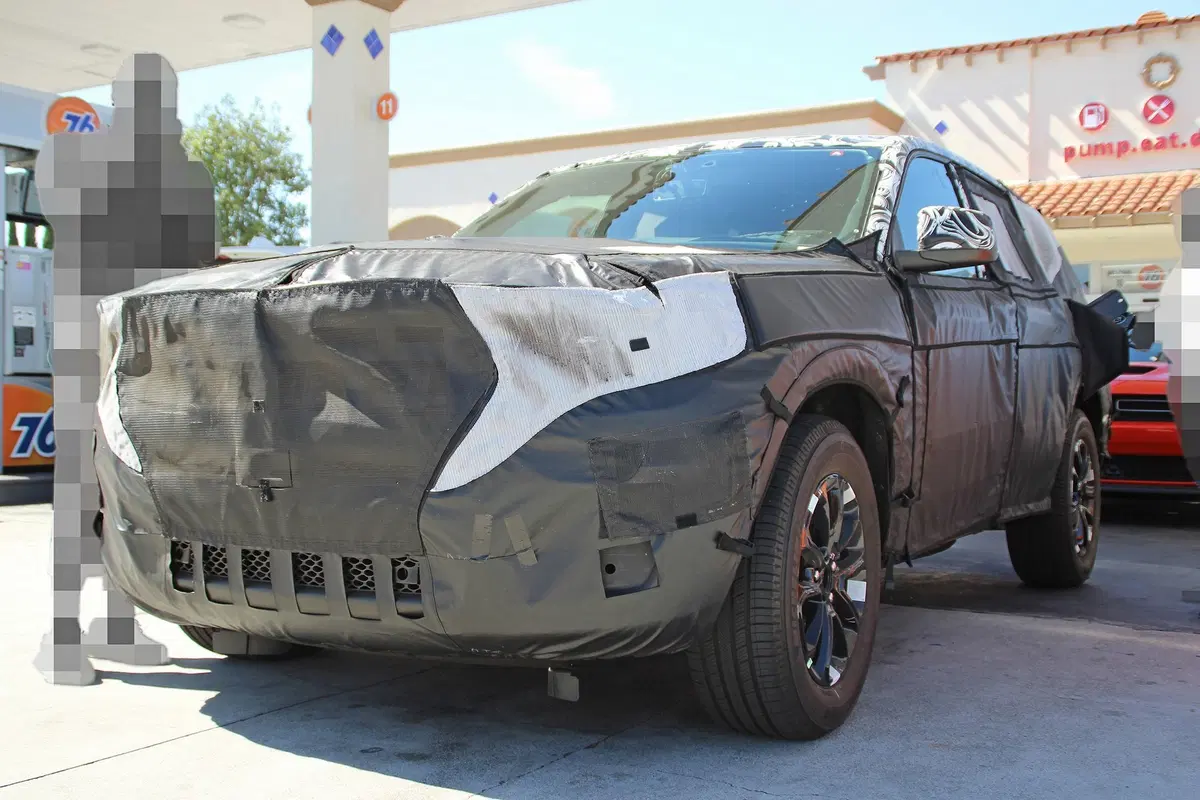 Jeep Grand Cherokee: al lavoro sulla nuova generazione [Foto spia] (7)