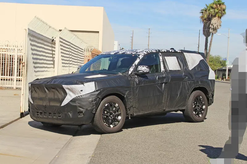 Jeep Grand Cherokee: al lavoro sulla nuova generazione [Foto spia]