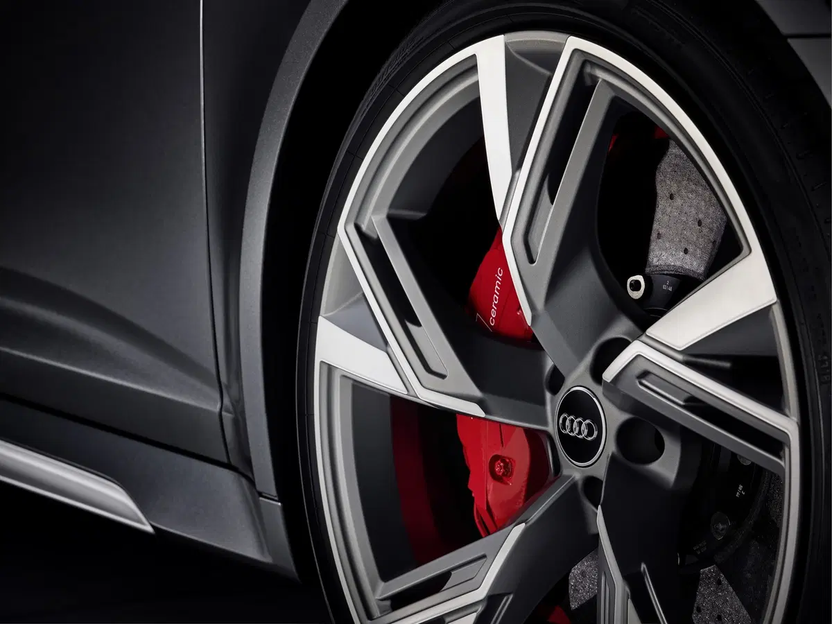 Nuova Audi RS6: la nuova generazione fa paura! [Video] EMBARGO 21 AGOSTO ORE 00:01 (3)