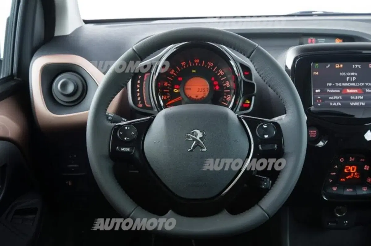 Peugeot 108 72 5 porte Active (10)