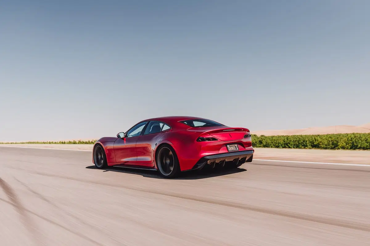 Drako GTE, 1.200 CV per la berlina elettrica Made in Silicon Valley (6)