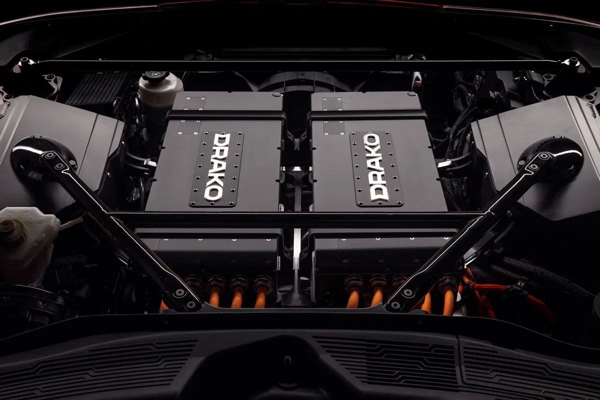 Drako GTE, 1.200 CV per la berlina elettrica Made in Silicon Valley (14)