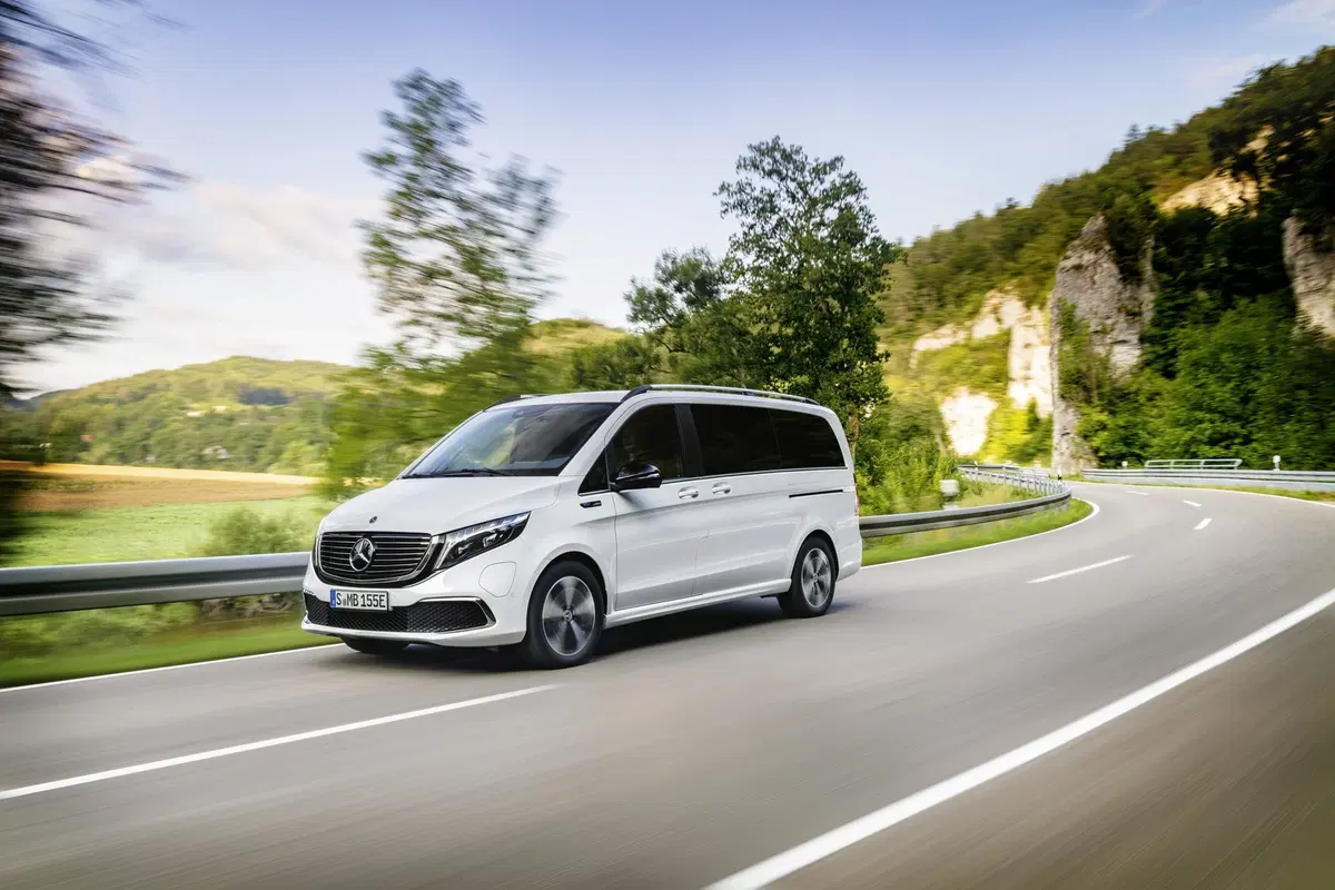 Mercedes EQV: il MPV premium diventa (anche) elettrico (10)