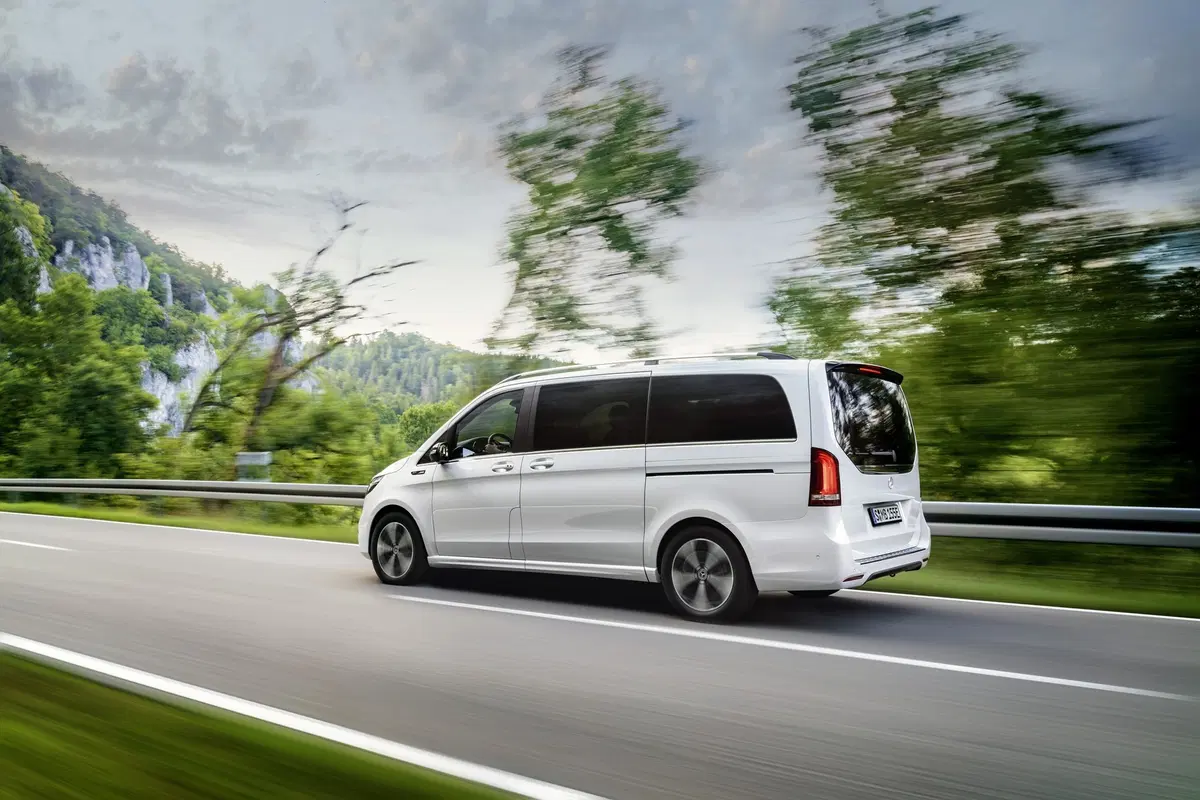 Mercedes EQV: il MPV premium diventa (anche) elettrico (9)