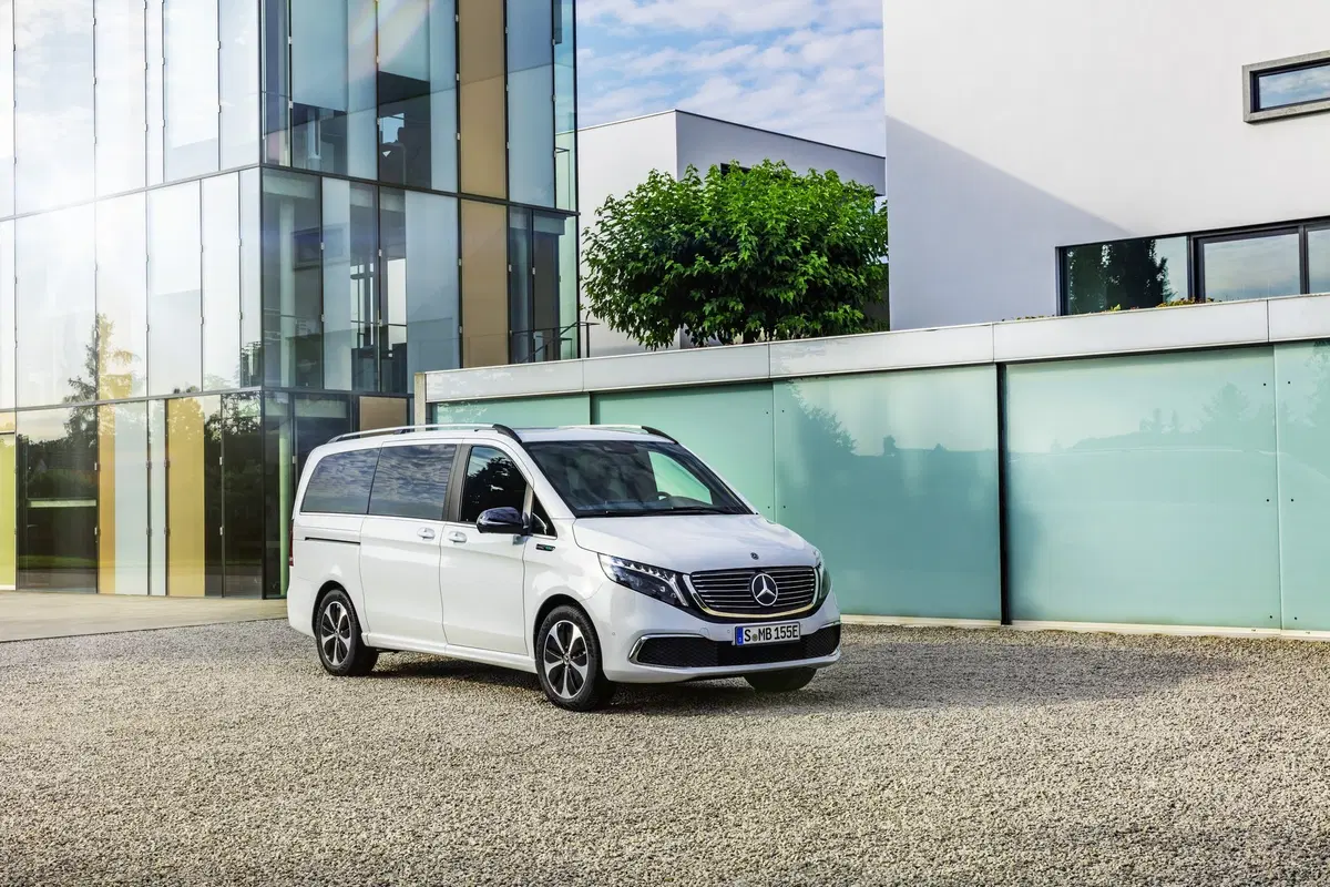Mercedes EQV: il MPV premium diventa (anche) elettrico (14)