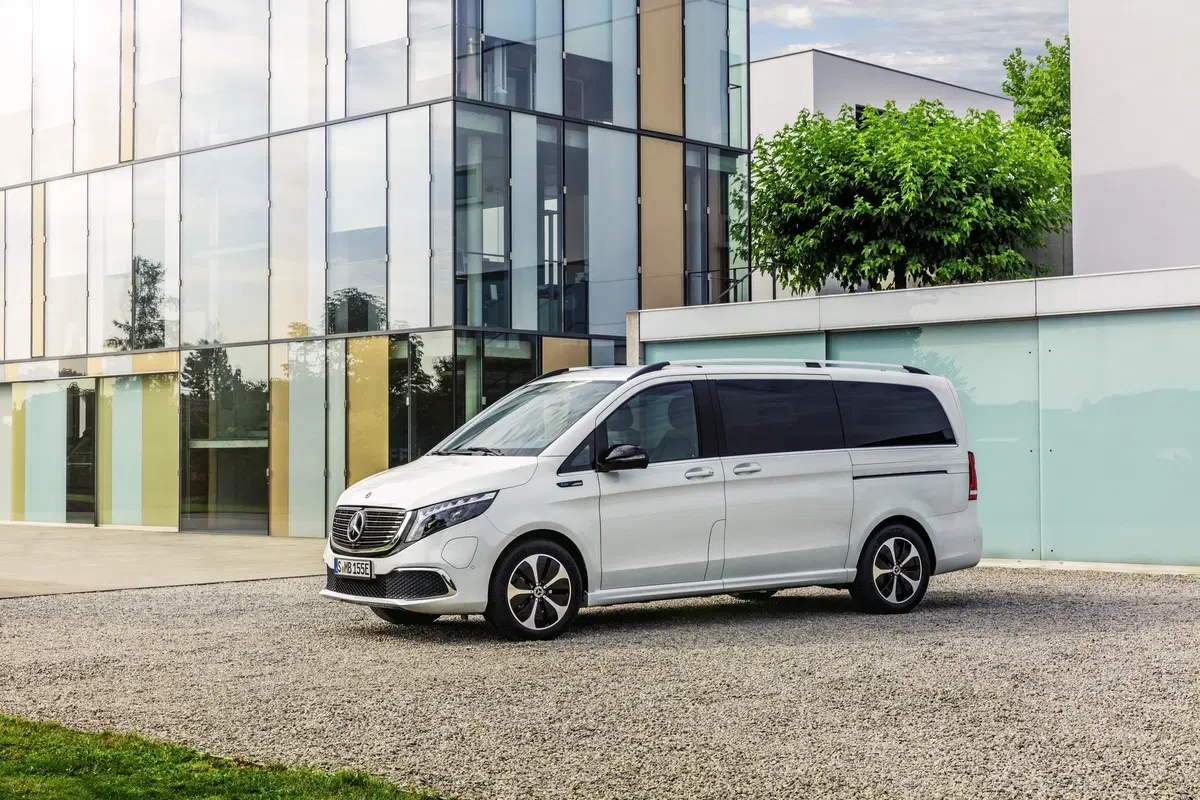 Mercedes EQV: il MPV premium diventa (anche) elettrico (6)