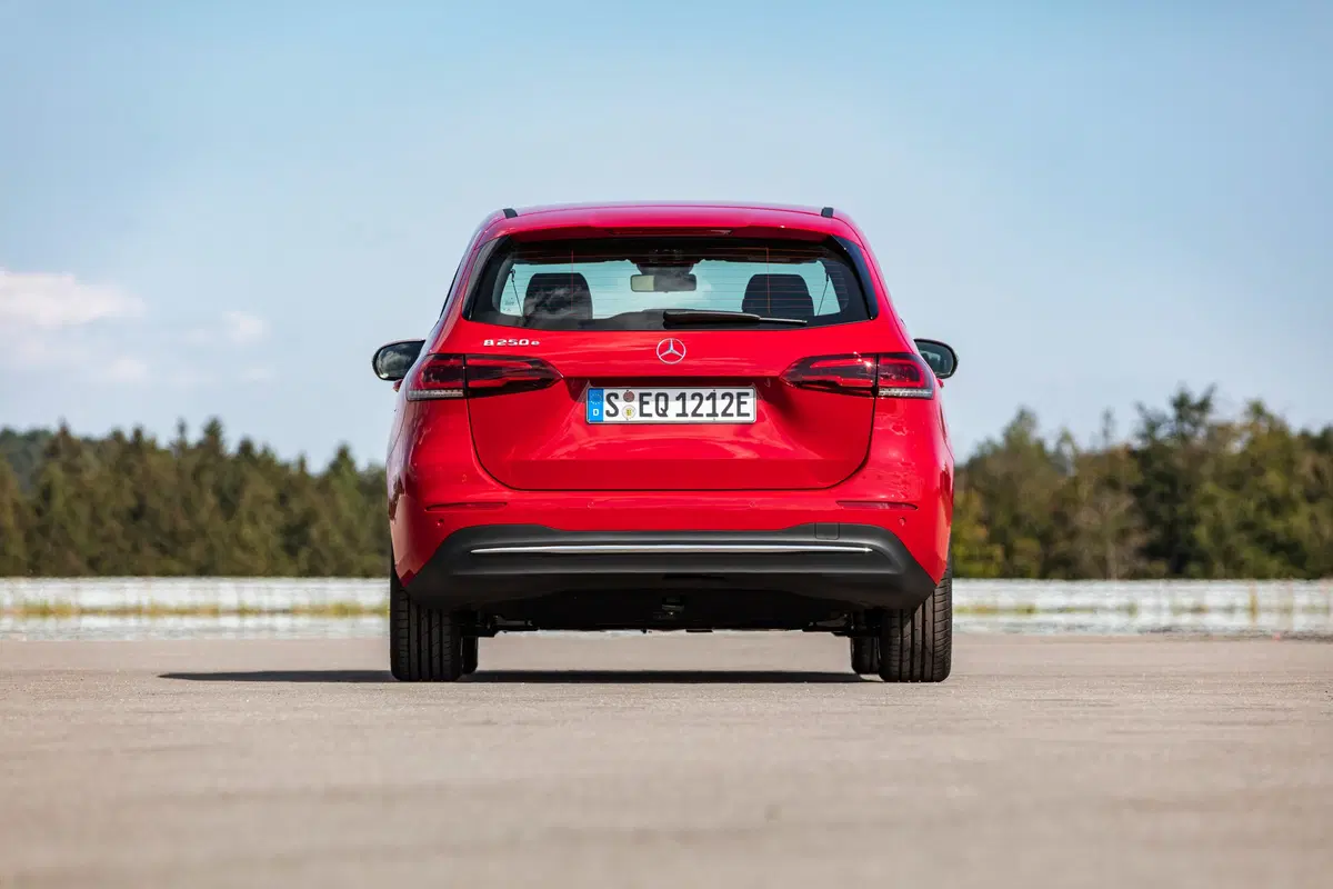 Mercedes Classe A e Classe B: ecco le 250e plugin hybrid  (17)