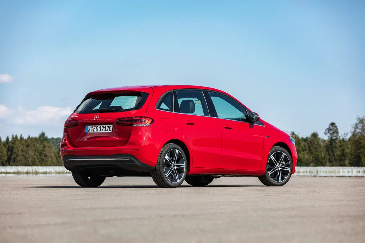 Mercedes Classe A e Classe B: ecco le 250e plugin hybrid  (19)