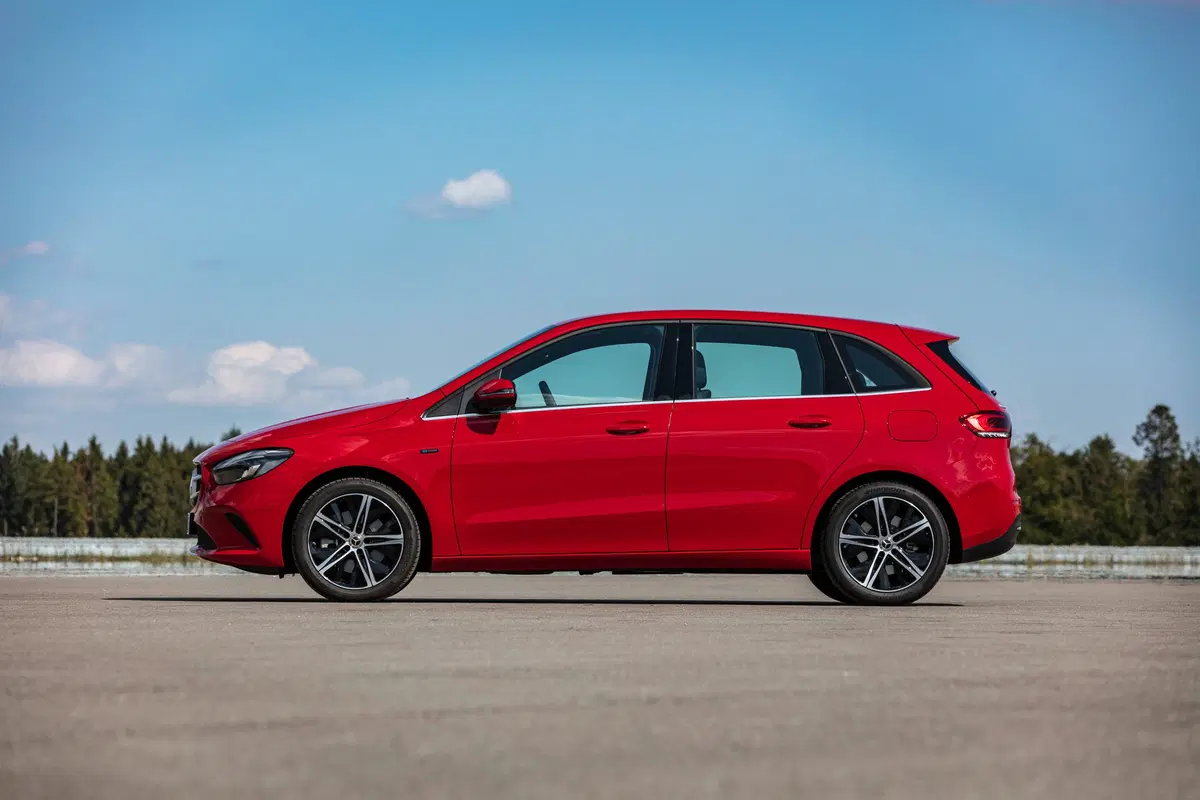 Mercedes Classe A e Classe B: ecco le 250e plugin hybrid  (21)