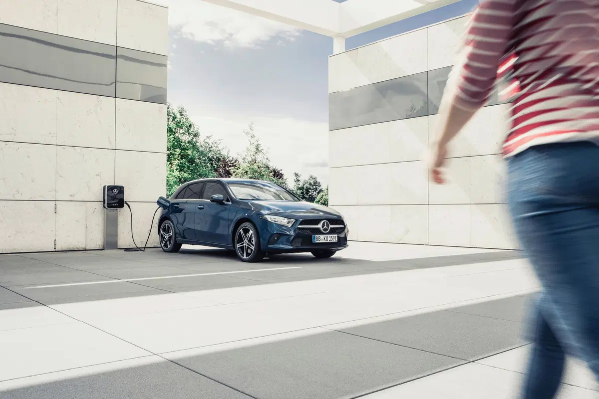 Mercedes Classe A e Classe B: ecco le 250e plugin hybrid  (24)