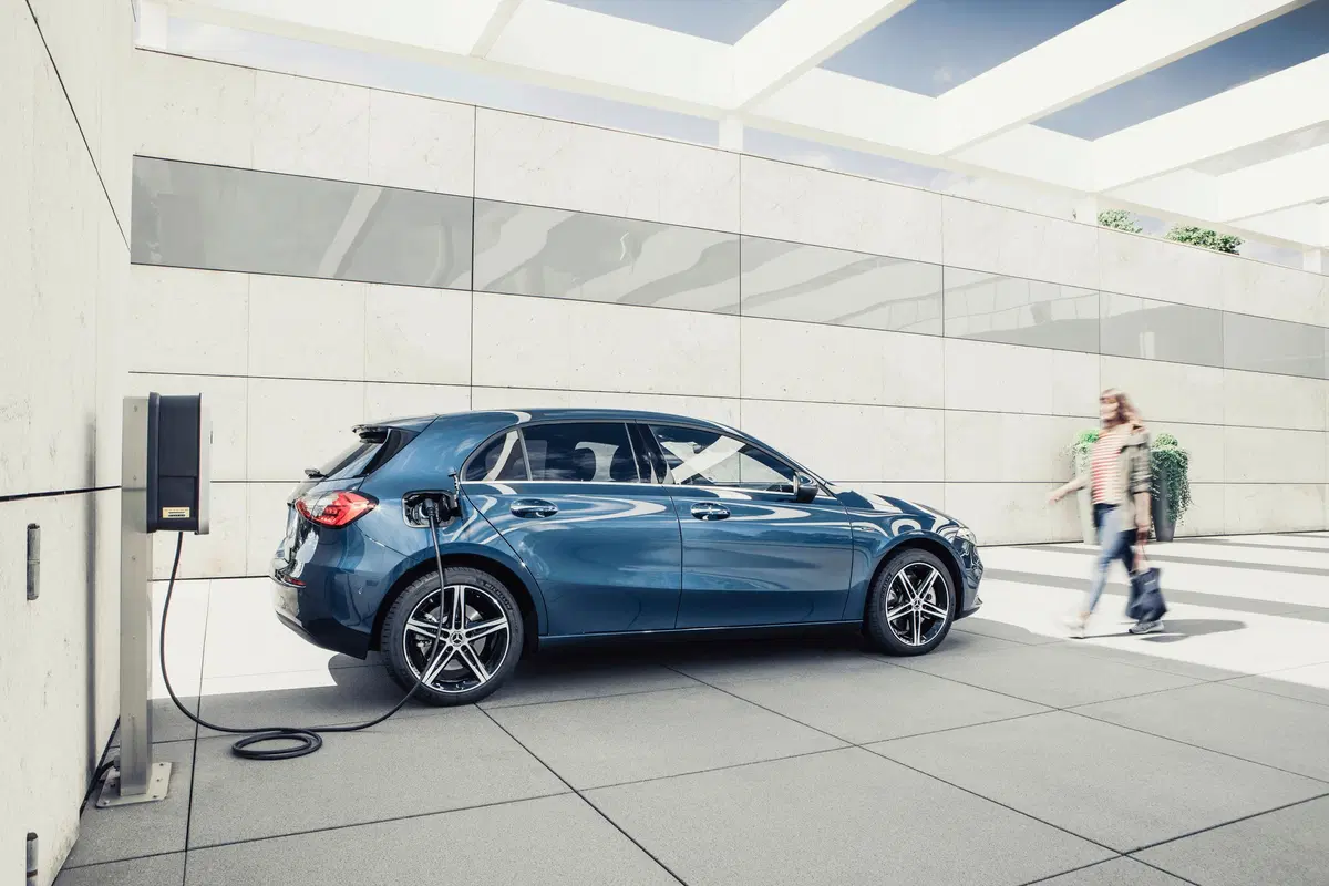 Mercedes Classe A e Classe B: ecco le 250e plugin hybrid  (26)