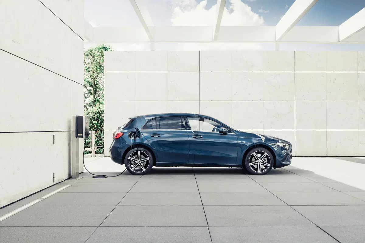 Mercedes Classe A e Classe B: ecco le 250e plugin hybrid  (31)