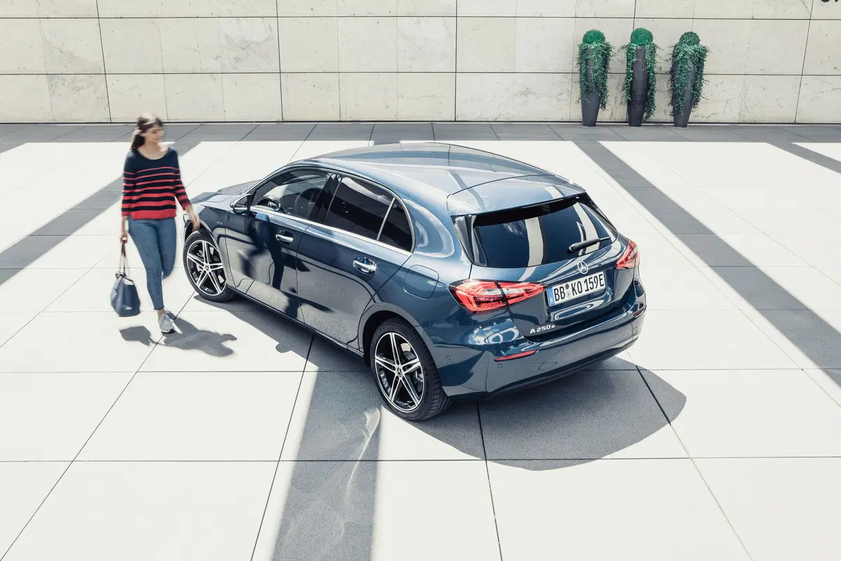 Mercedes Classe A e Classe B: ecco le 250e plugin hybrid  (33)