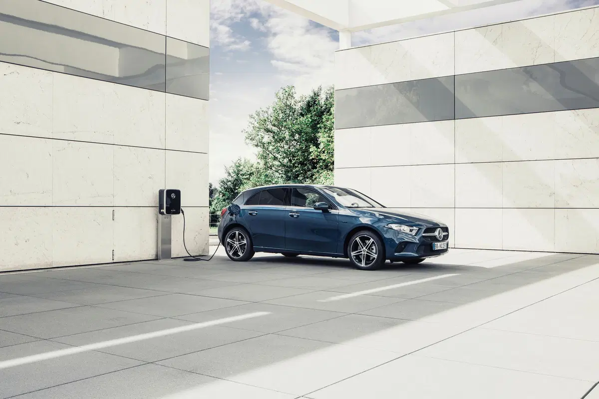 Mercedes Classe A e Classe B: ecco le 250e plugin hybrid  (34)
