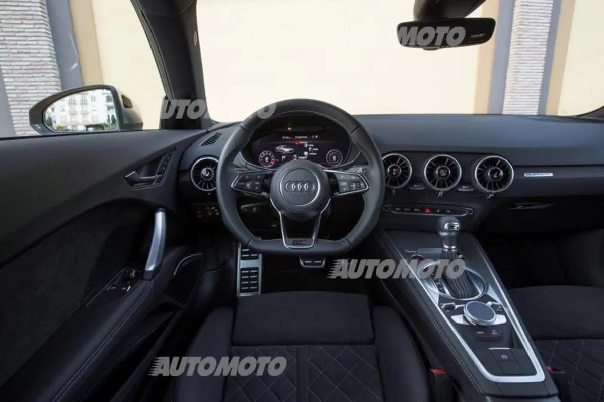Audi TT Coupé 2.0 TDI quattro S tronic Design (35)