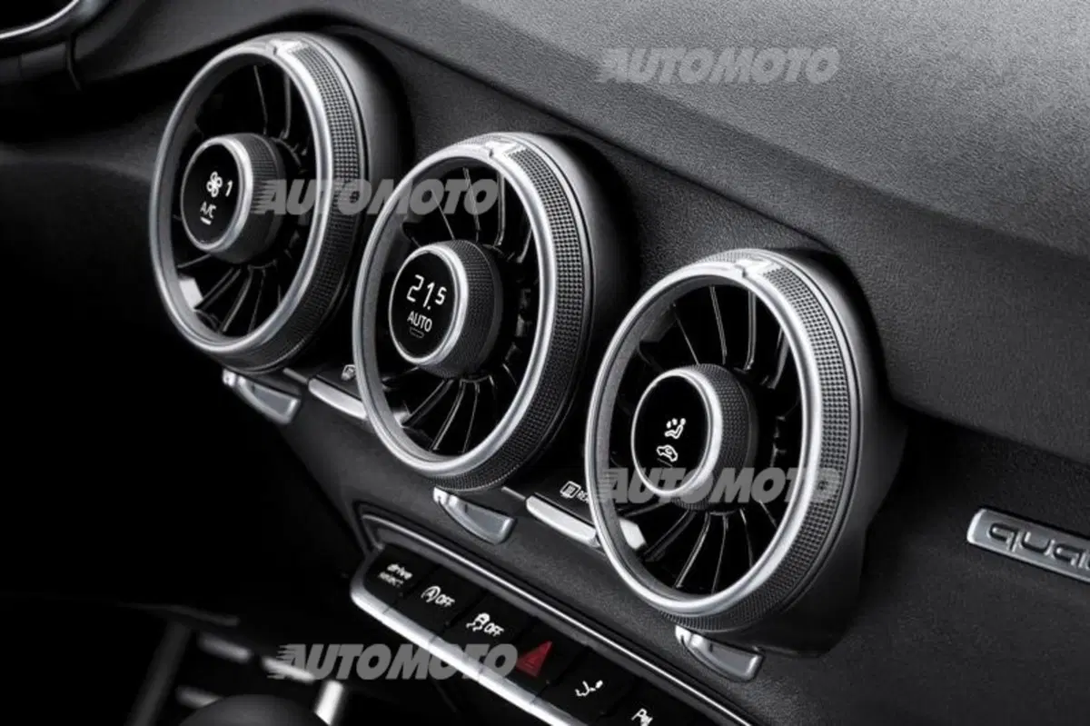 Audi TT Coupé 2.0 TDI quattro S tronic Design (36)