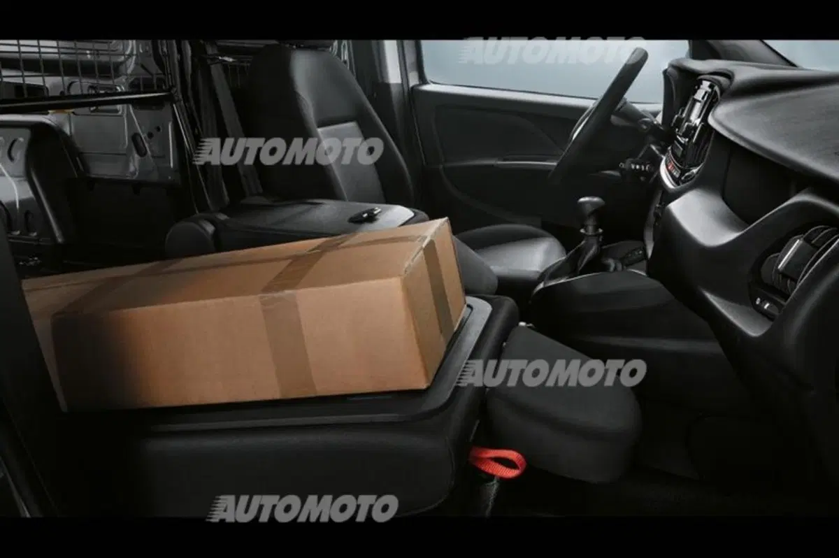 Fiat Doblò Furgone 1.6 MJT 105CV PL-TN Cargo Maxi Lamierato E5+ (12)