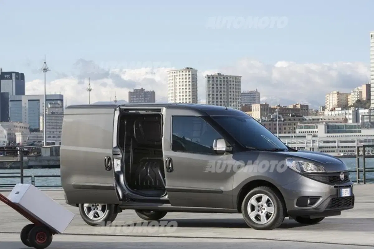 Fiat Doblò Furgone 1.6 MJT 105CV PL-TN Cargo Maxi Lamierato E5+ (10)