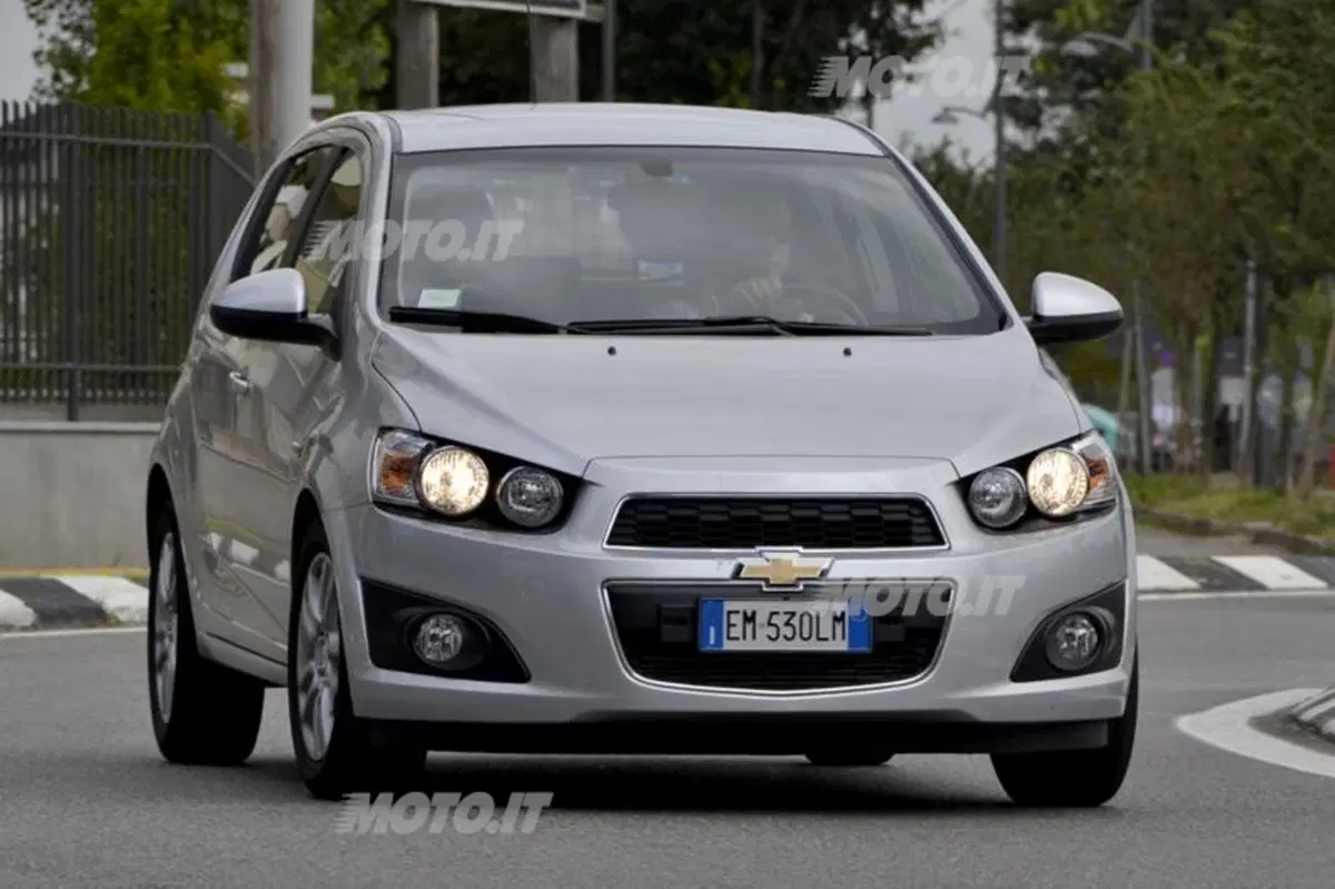 Chevrolet Aveo (2011-15) (7)