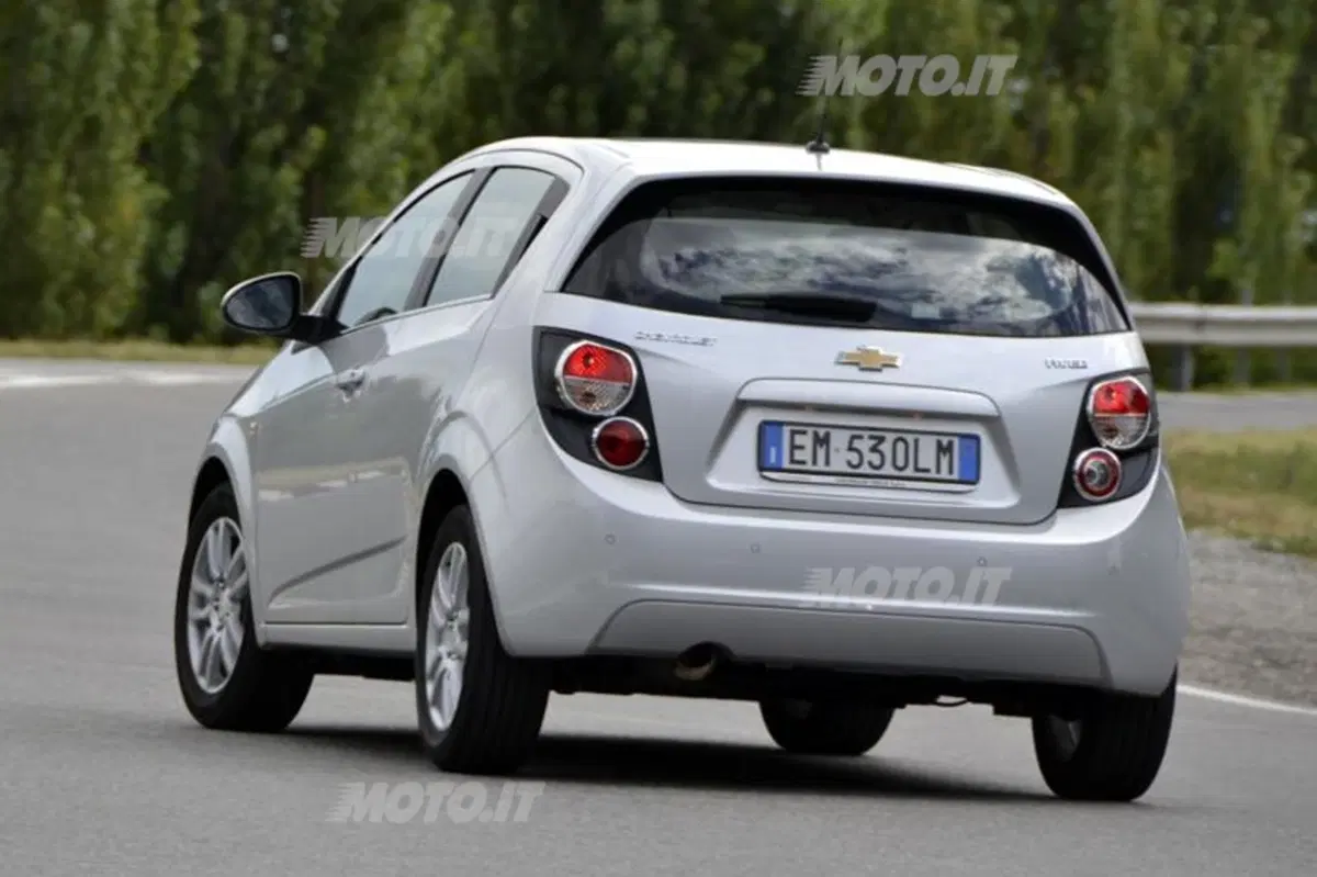 Chevrolet Aveo (2011-15) (8)