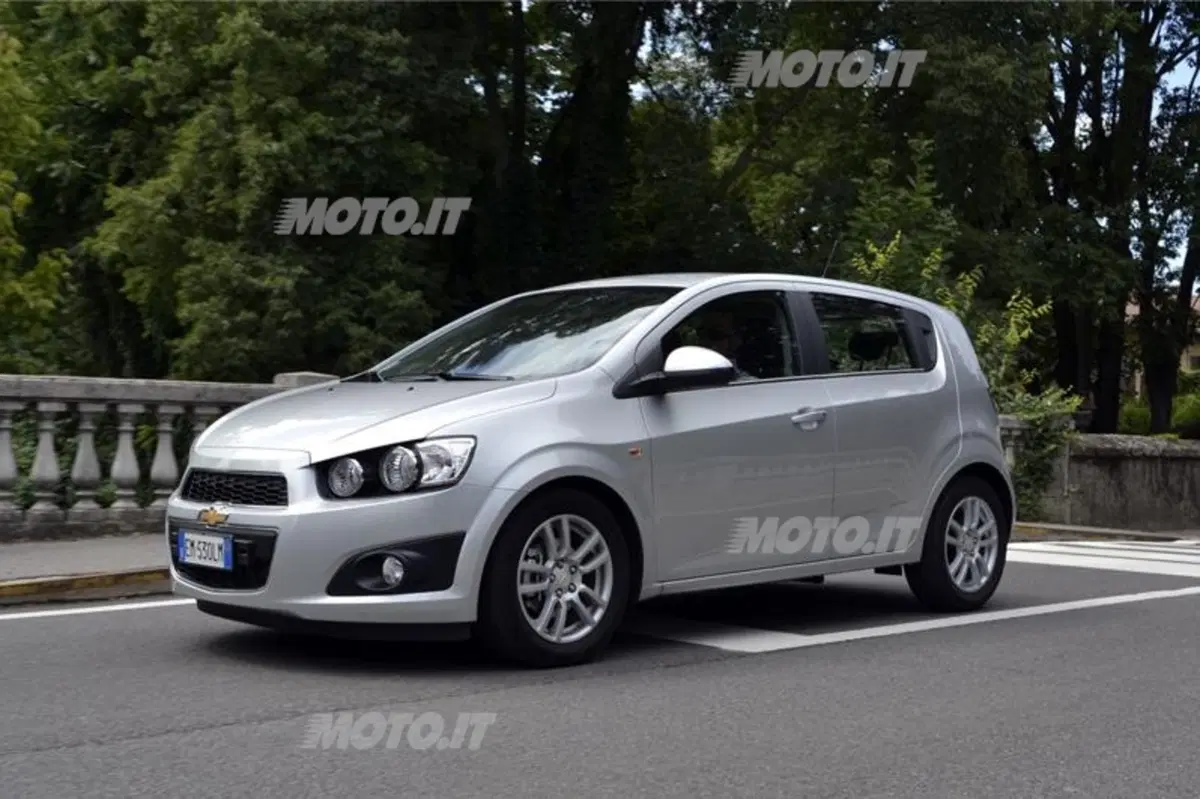 Chevrolet Aveo (2011-15) (10)