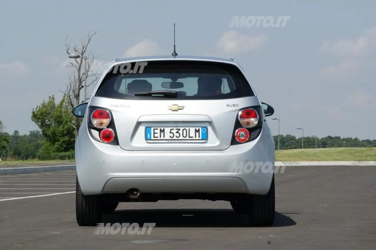 Chevrolet Aveo (2011-15) (5)
