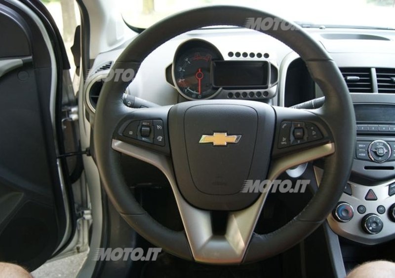 Chevrolet Aveo (2011-15) (11)
