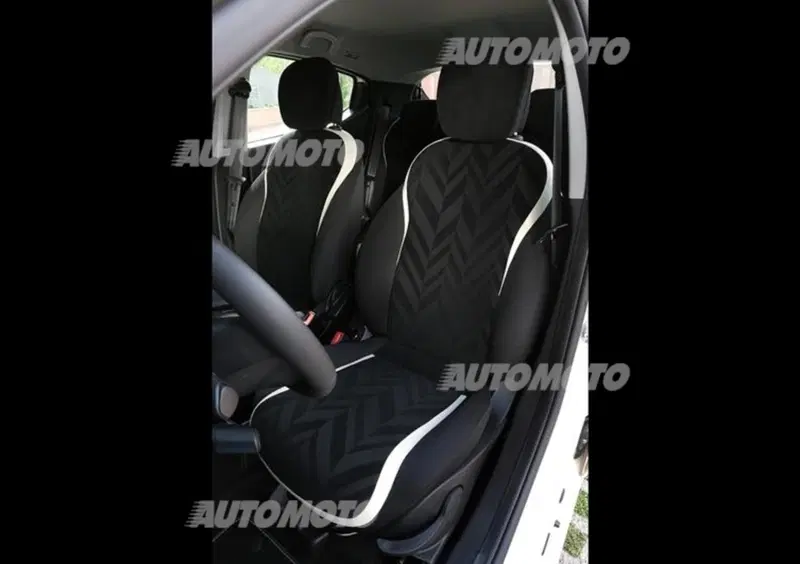 Lancia Ypsilon (2011-24) (41)