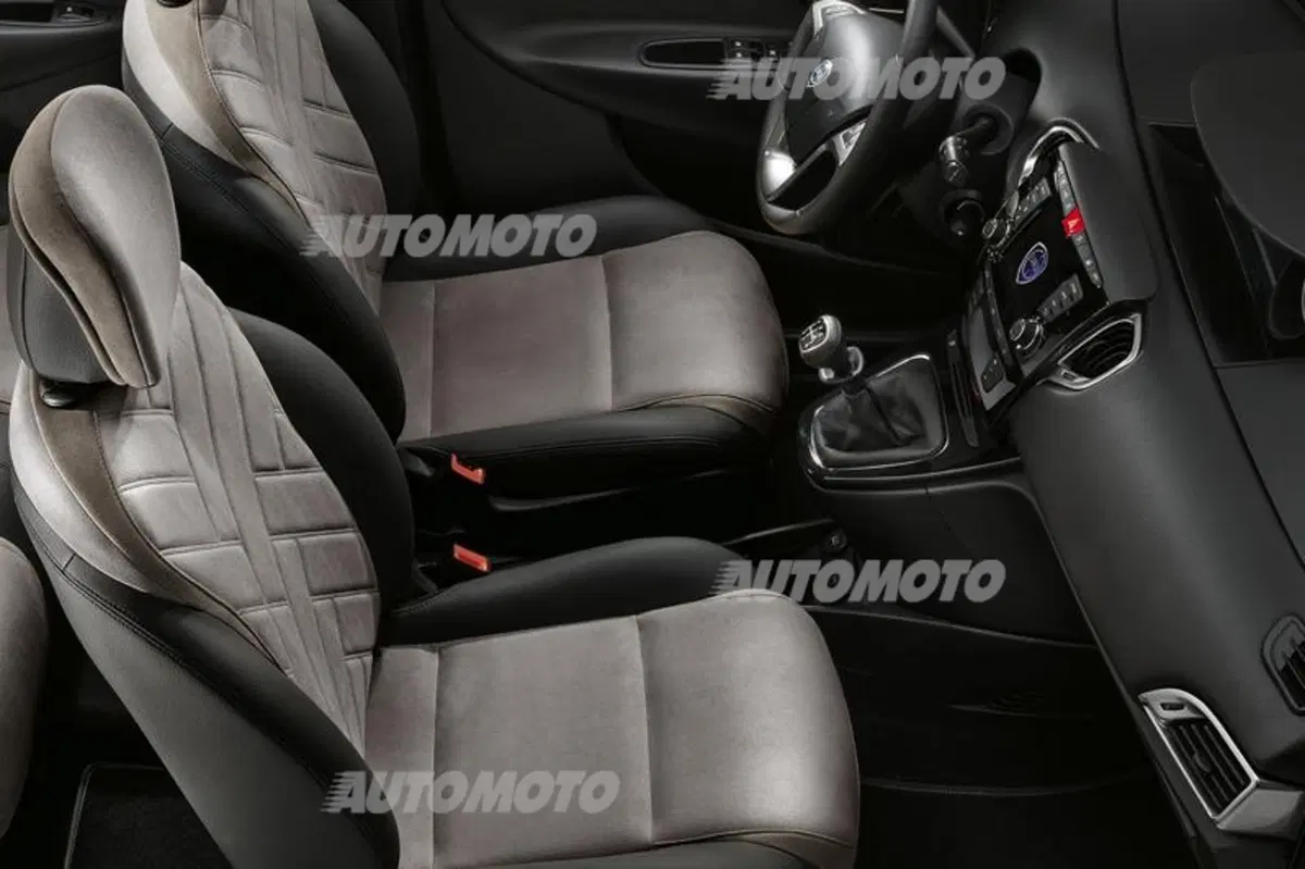Lancia Ypsilon 1.2 69 CV 5 porte GPL Ecochic Gold (36)