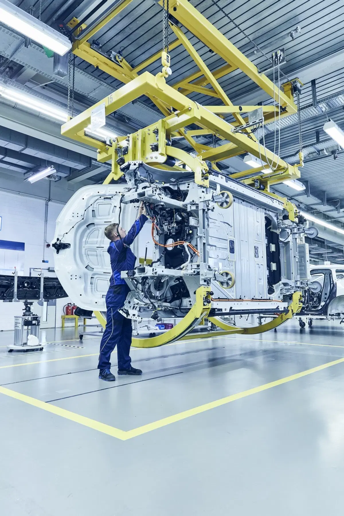 BMW iNEXT: iniziate le prove della linea di produzione [Video] (7)